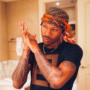 Meet your Posher, Santiago